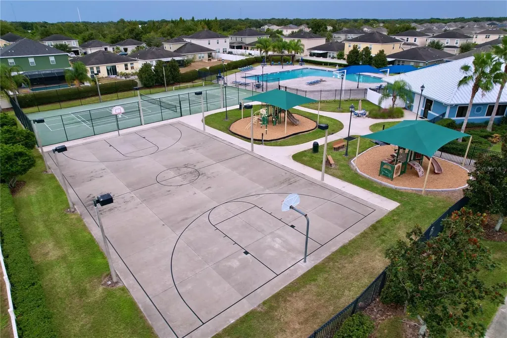 8527 Carriage Pointe Drive Gibsonton FL 33534