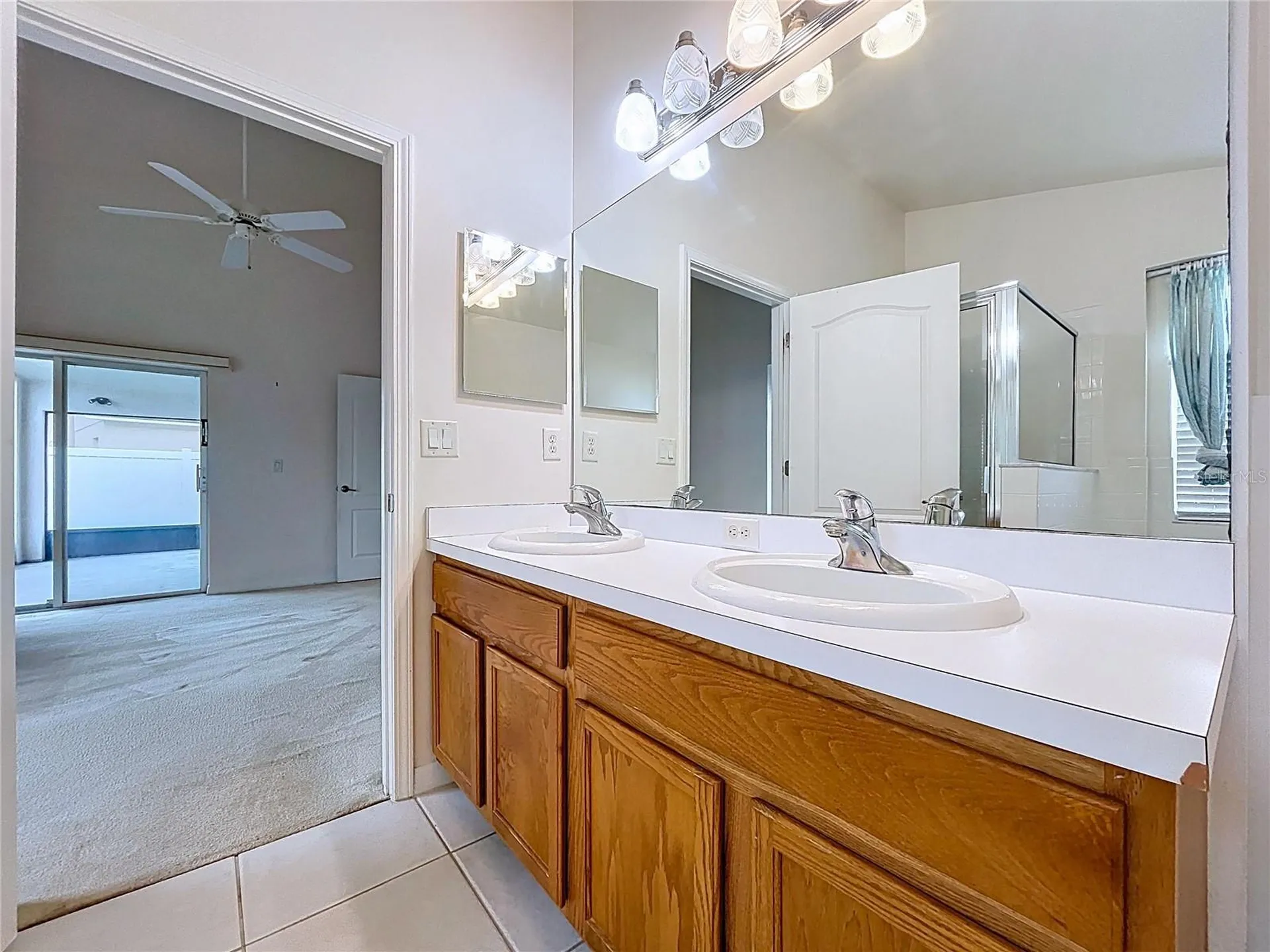 8527 Carriage Pointe Drive Gibsonton FL 33534