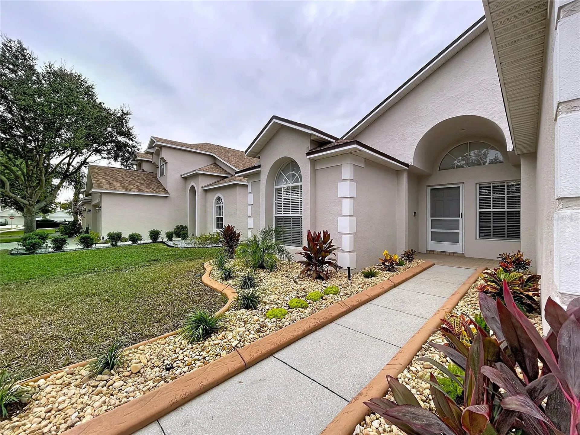 8527 Carriage Pointe Drive Gibsonton FL 33534
