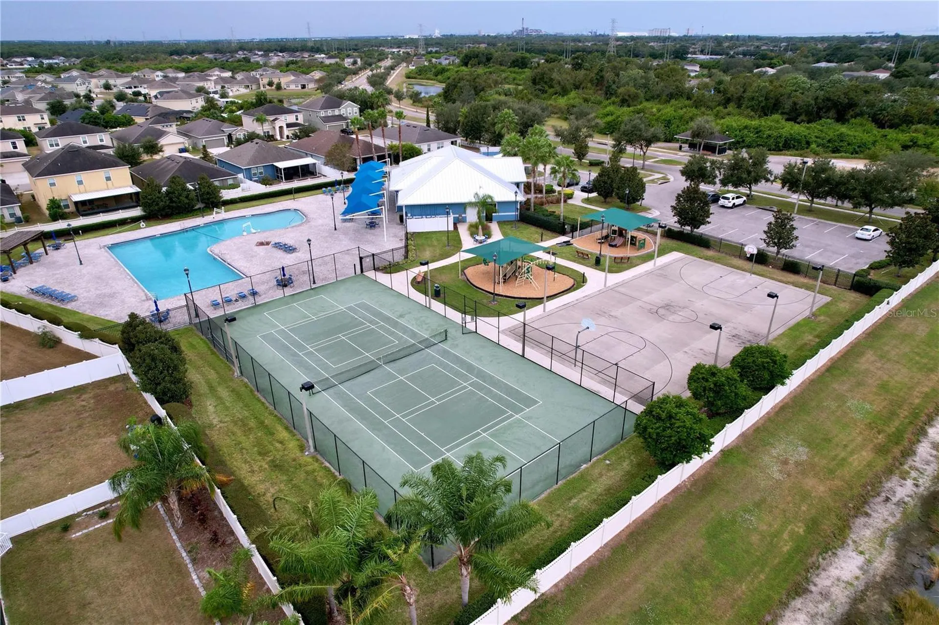 8527 Carriage Pointe Drive Gibsonton FL 33534