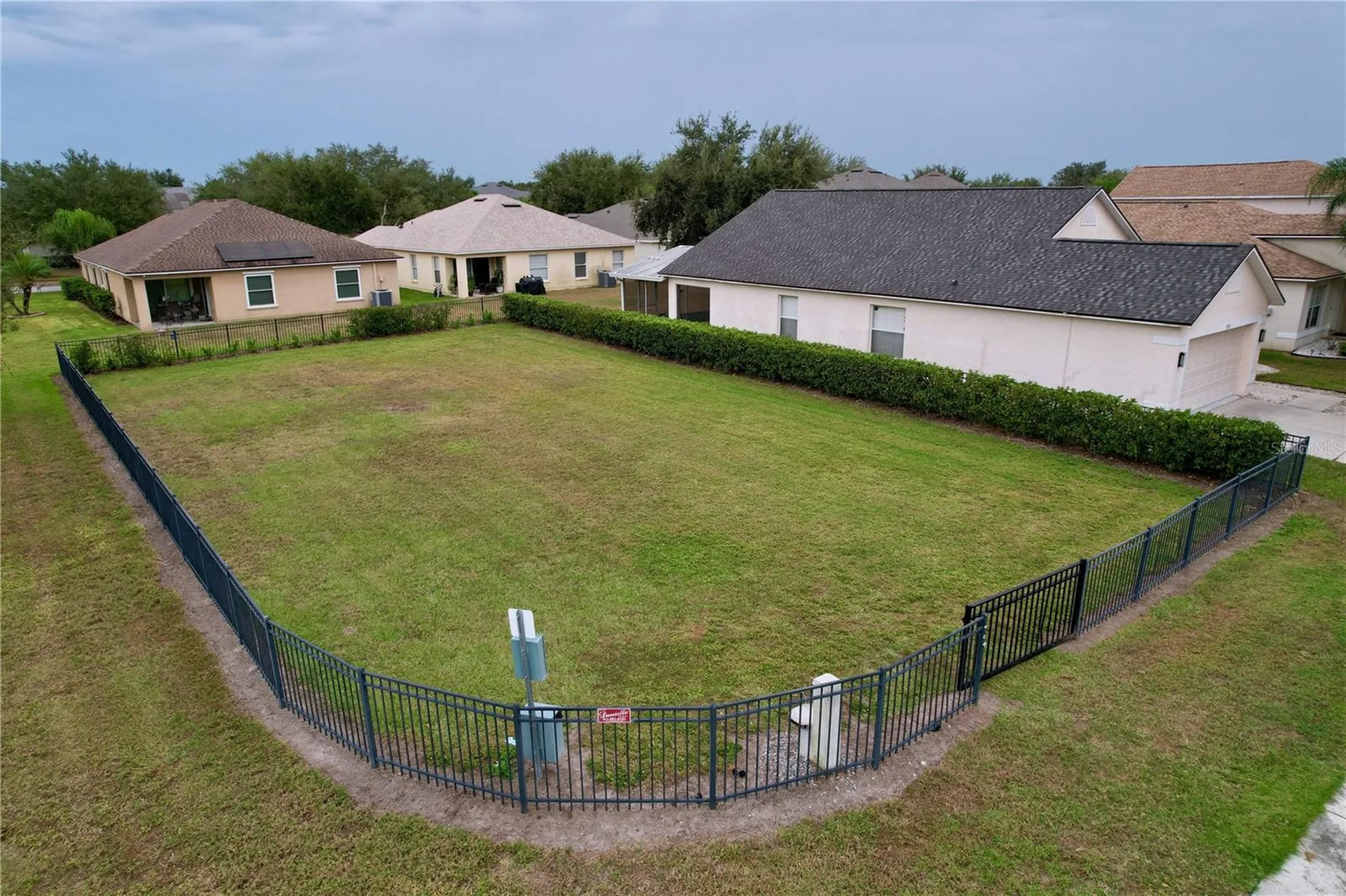 8527 Carriage Pointe Drive Gibsonton FL 33534