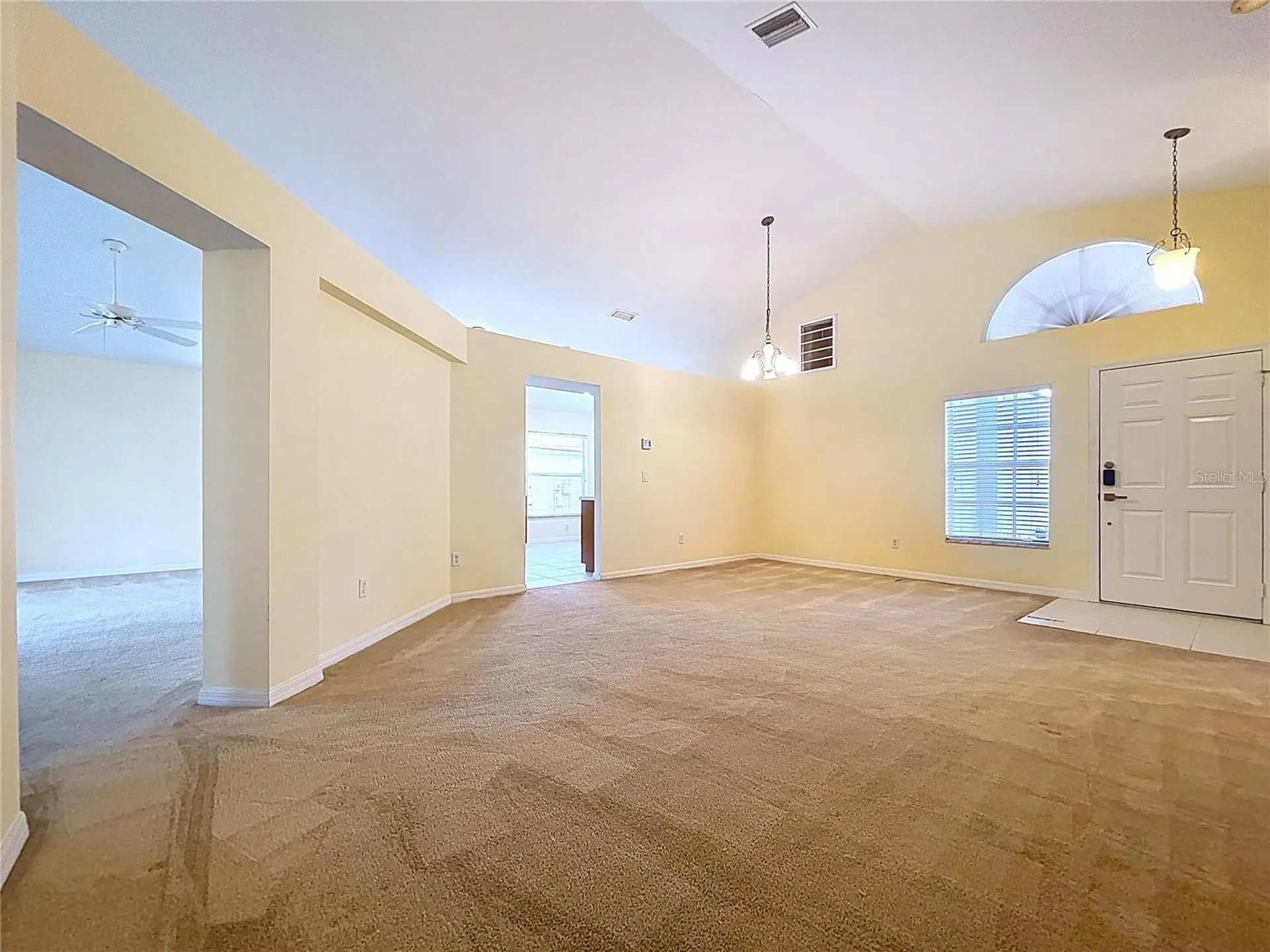 8527 Carriage Pointe Drive Gibsonton FL 33534