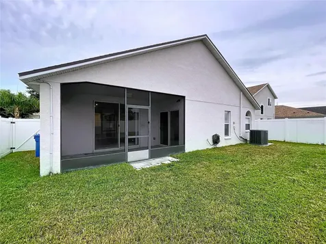 8527 Carriage Pointe Drive Gibsonton FL 33534