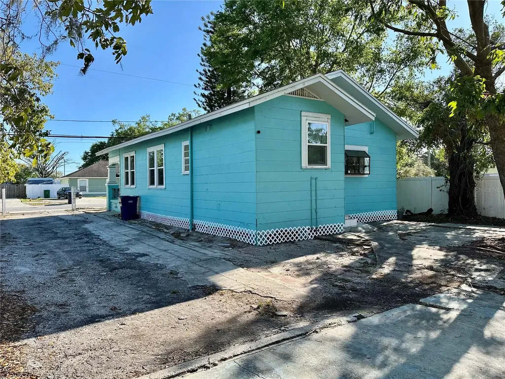 1504 E 33rd Avenue Tampa FL 33610