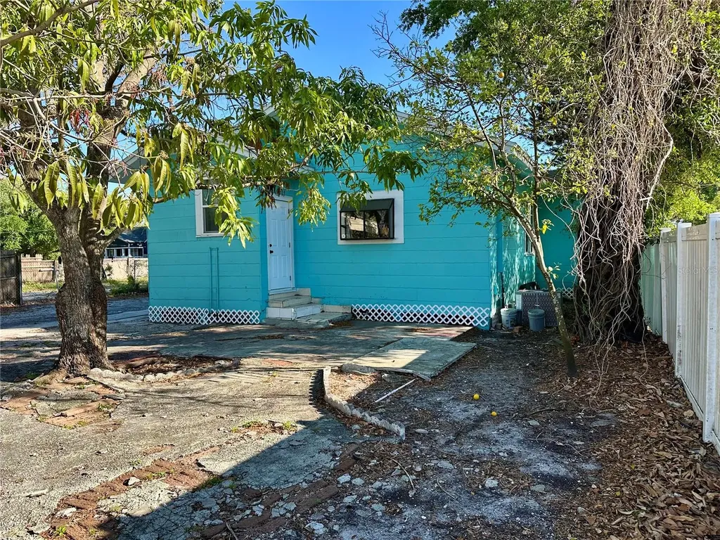 1504 E 33rd Avenue Tampa FL 33610