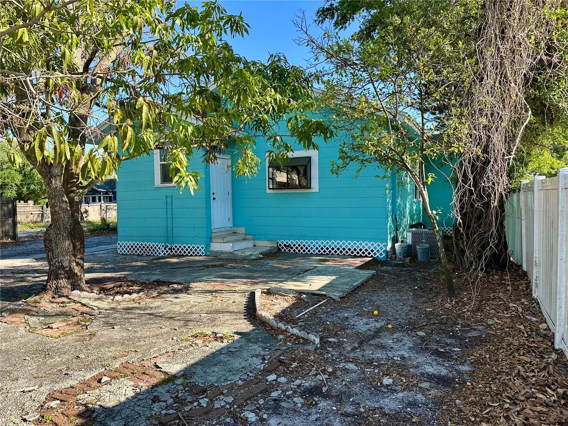 1504 E 33rd Avenue Tampa FL 33610