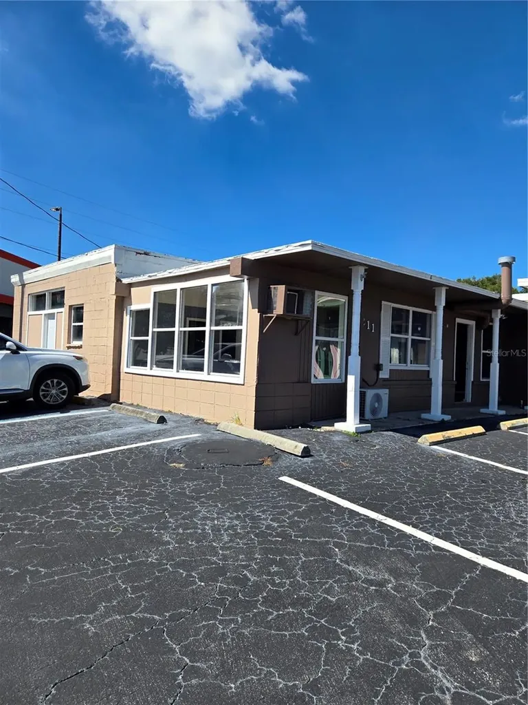 211 N Missouri Avenue Clearwater FL 33755
