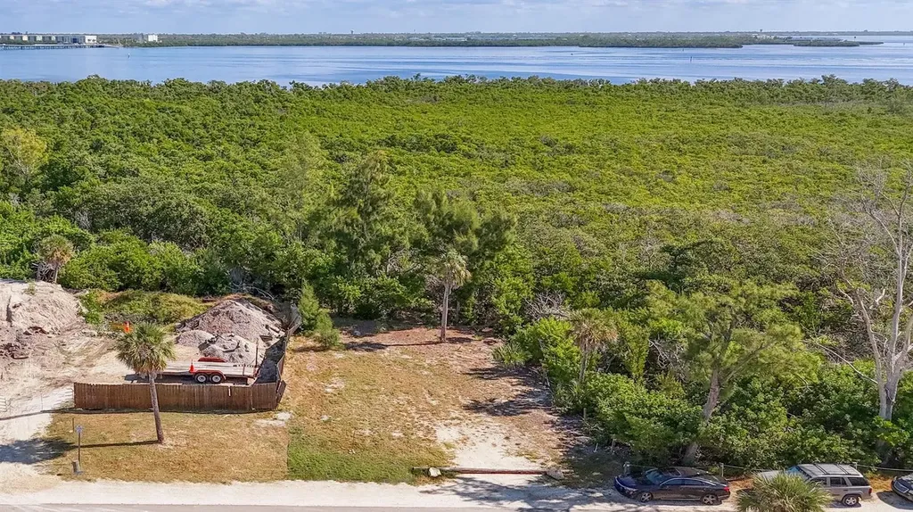 3017 Avenue C Holmes Beach FL 34217