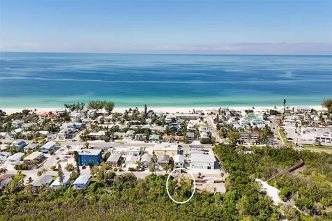 3017 Avenue C Holmes Beach FL 34217