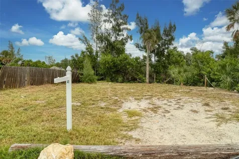 3017 Avenue C Holmes Beach FL 34217