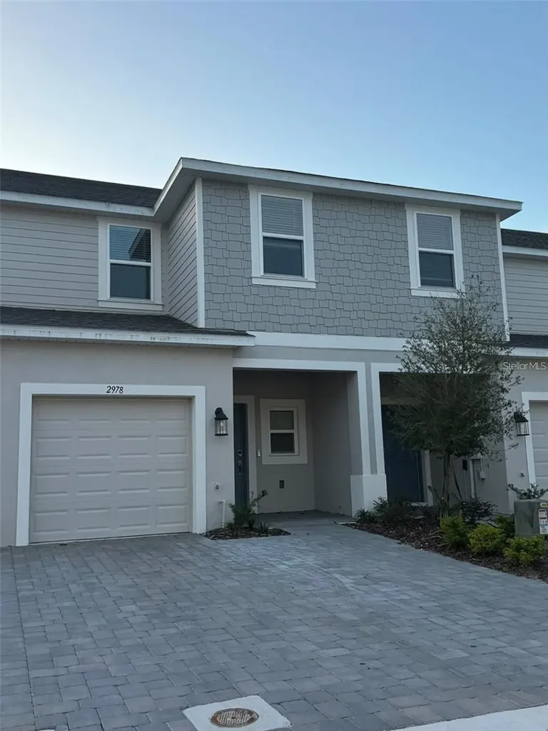 2978 Canary Avenue Davenport FL 33837