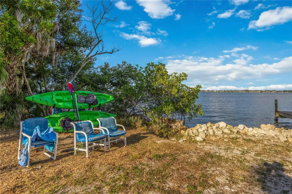 5075 N Beach Road Englewood FL 34223