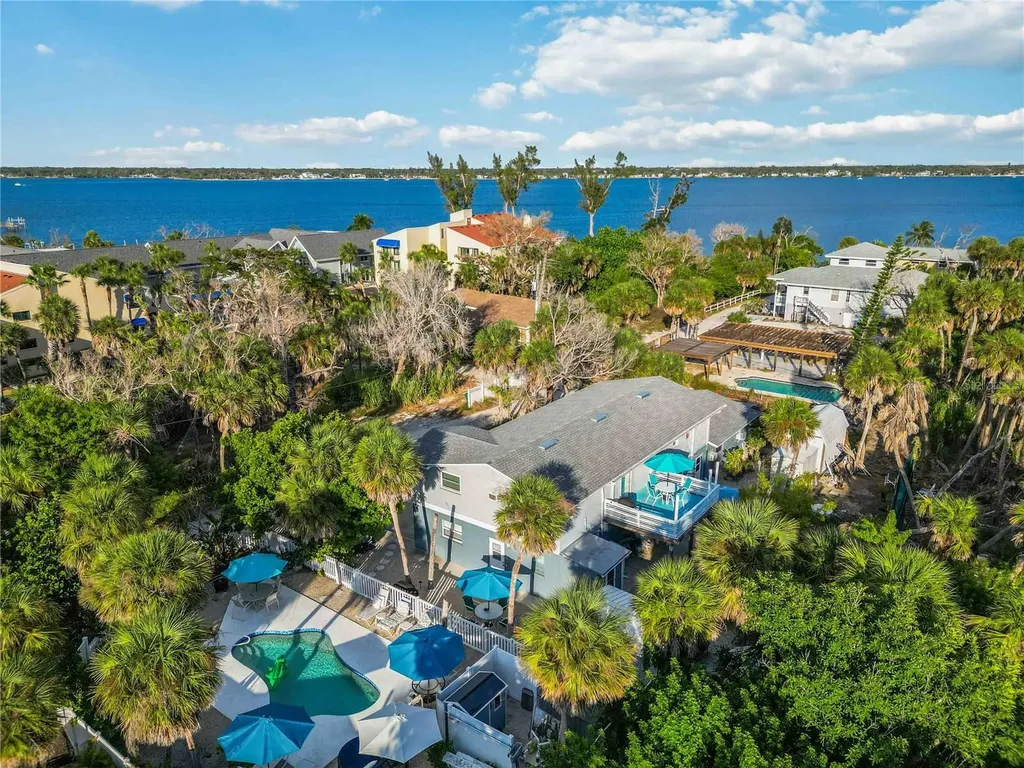 5075 N Beach Road Englewood FL 34223