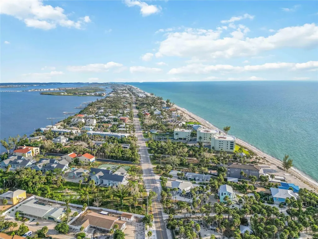 5075 N Beach Road Englewood FL 34223