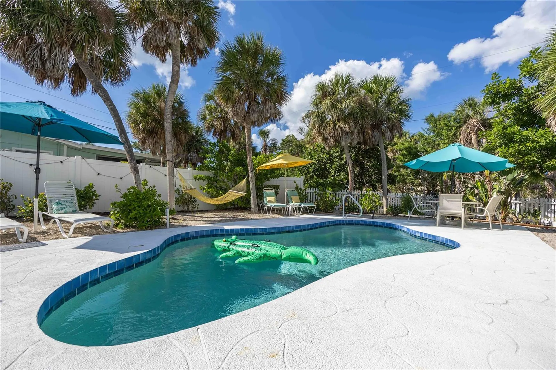 5075 N Beach Road Englewood FL 34223