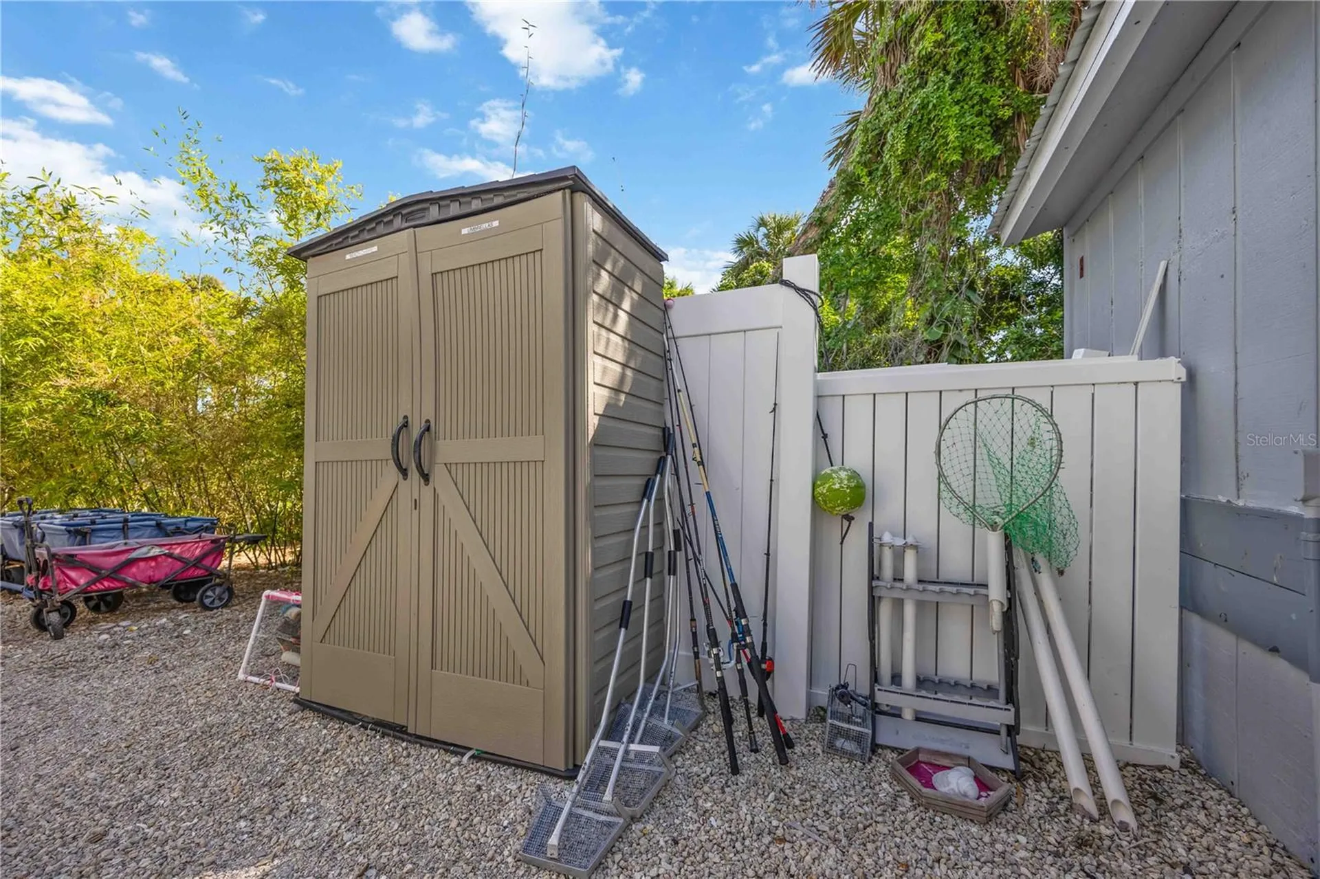 5075 N Beach Road Englewood FL 34223