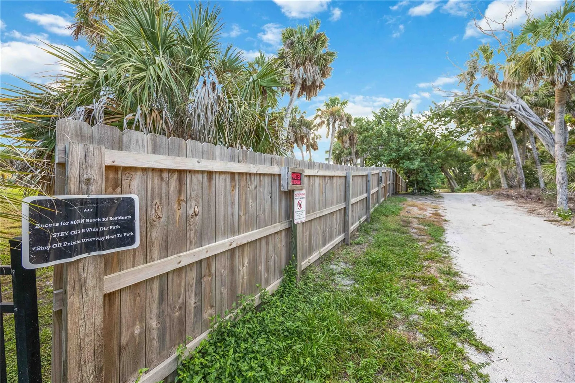 5075 N Beach Road Englewood FL 34223