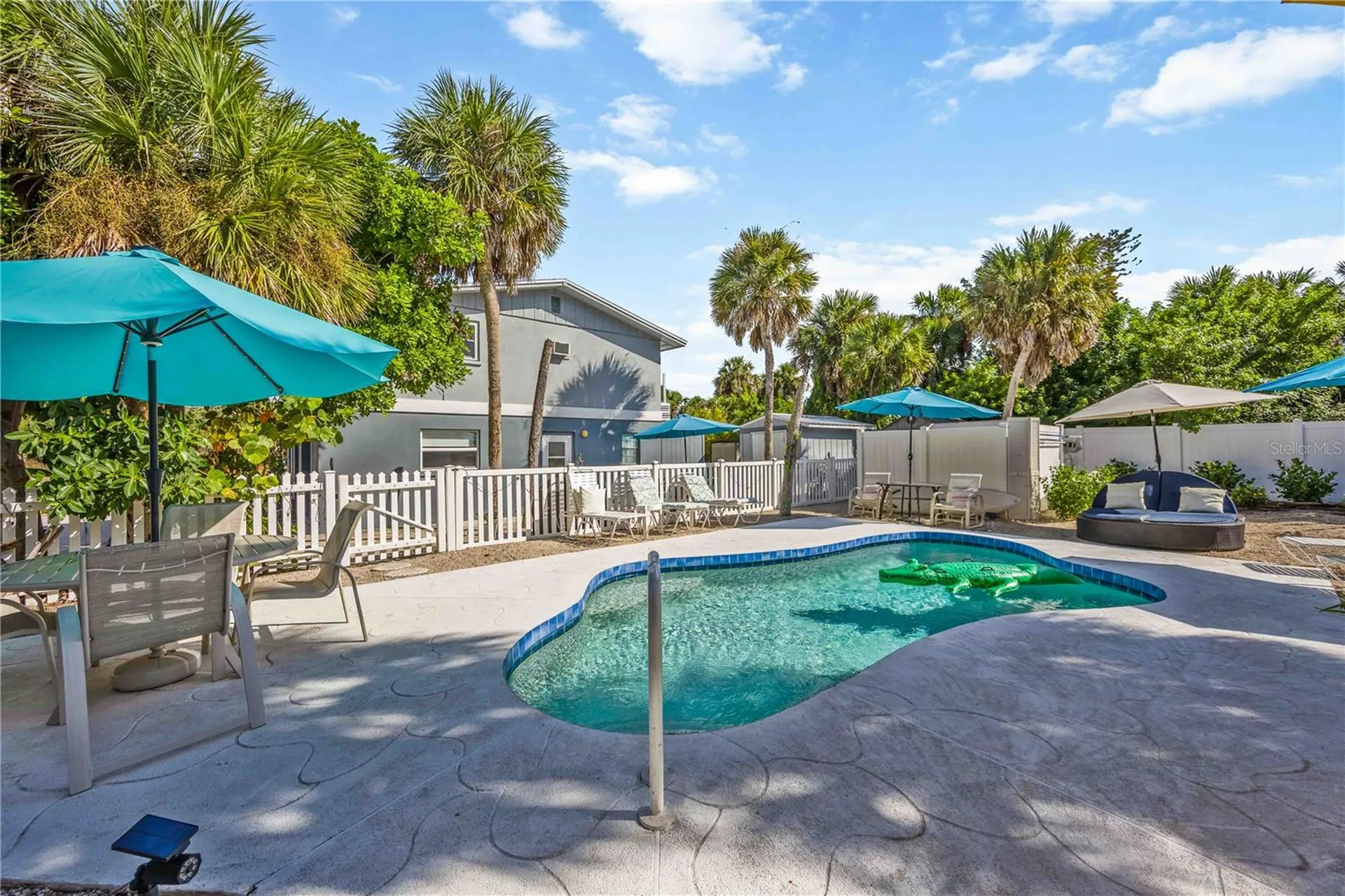 5075 N Beach Road Englewood FL 34223