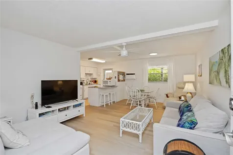 5075 N Beach Road Englewood FL 34223