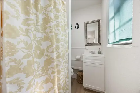 5075 N Beach Road Englewood FL 34223