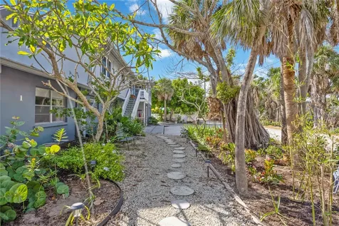 5075 N Beach Road Englewood FL 34223