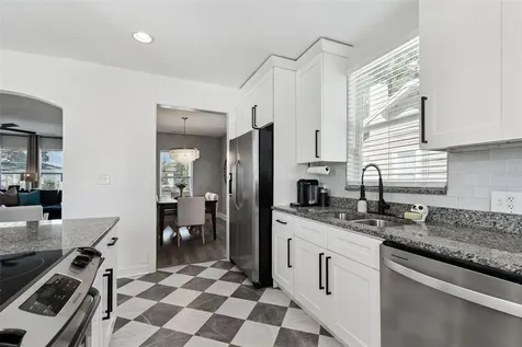 3330 8th Avenue N St Petersburg FL 33713