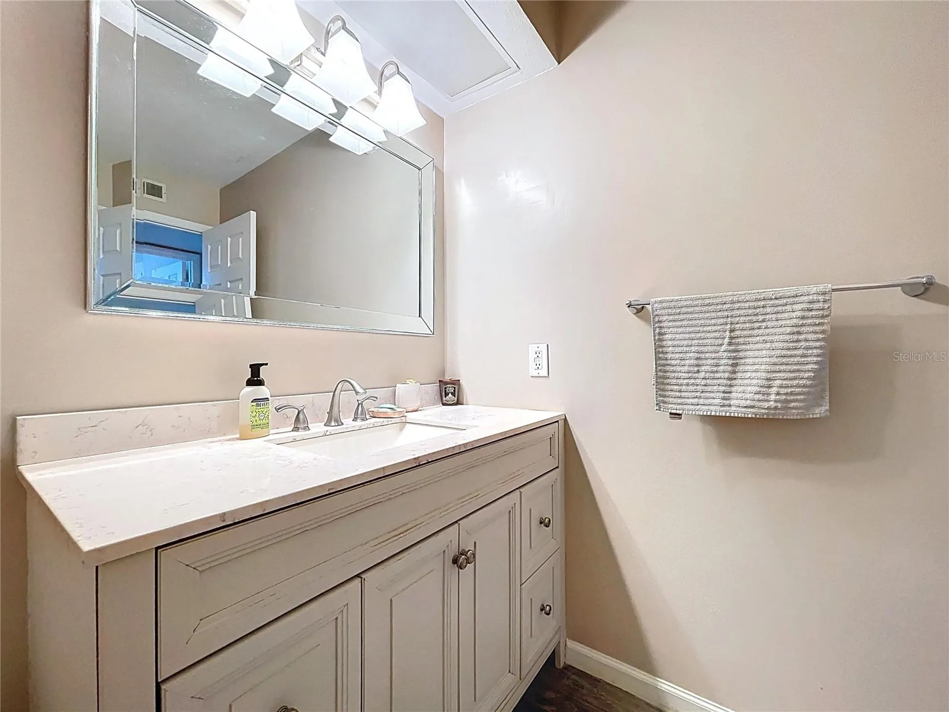 2587 Countryside Boulevard Clearwater FL 33761