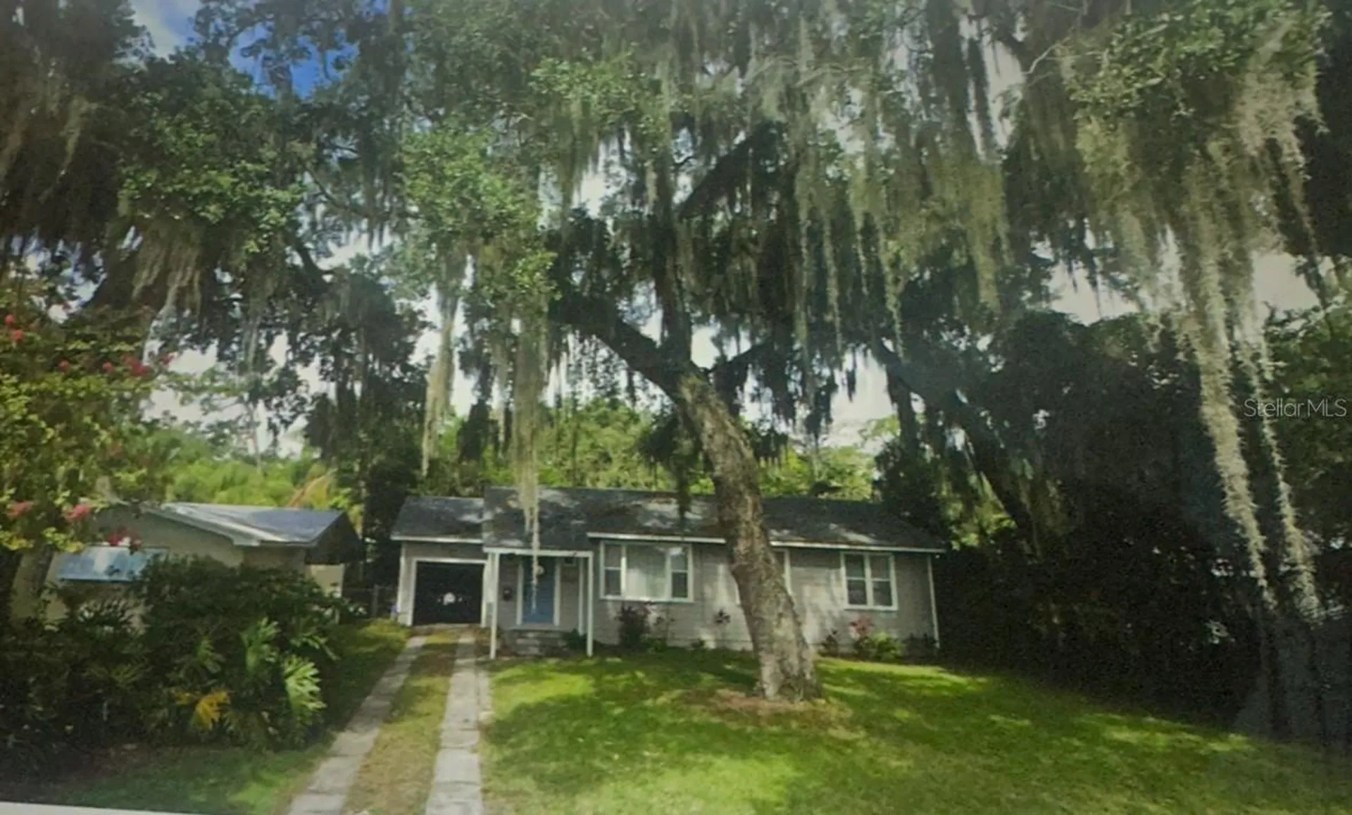 1308 Live Oak Street New Smyrna Beach FL 32168