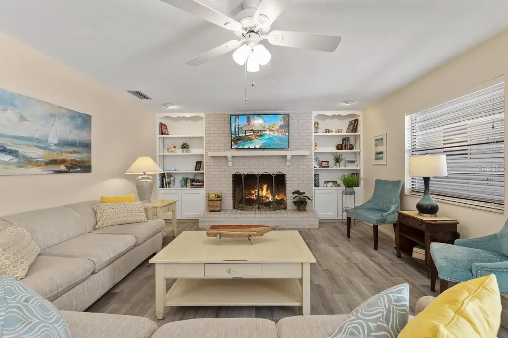 1895 Buccaneer Circle Sarasota FL 34231