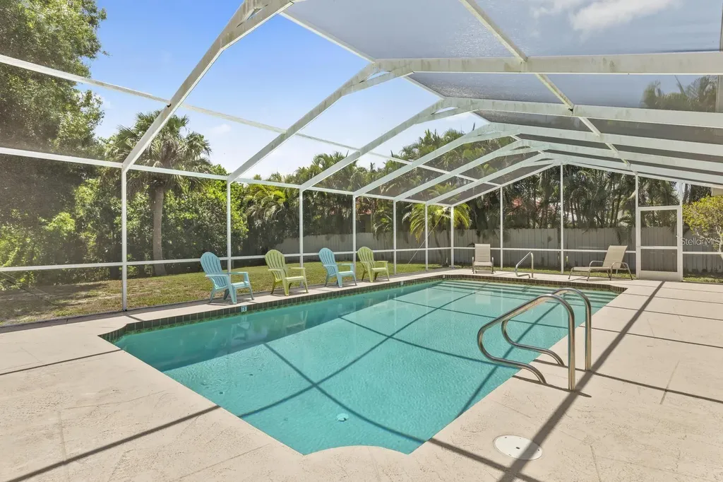 1895 Buccaneer Circle Sarasota FL 34231