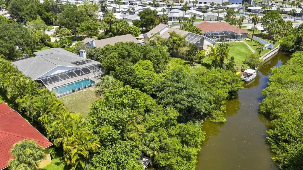 1895 Buccaneer Circle Sarasota FL 34231