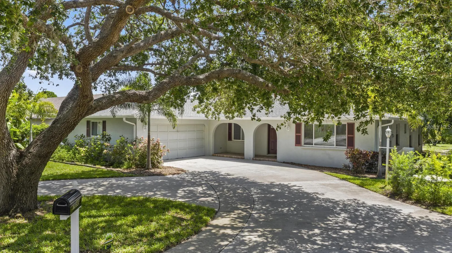 1895 Buccaneer Circle Sarasota FL 34231