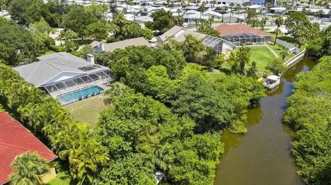 1895 Buccaneer Circle Sarasota FL 34231
