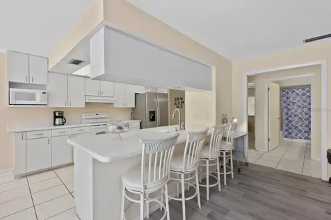 1895 Buccaneer Circle Sarasota FL 34231