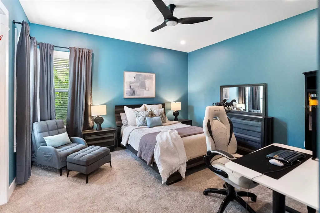 18702 69th Avenue E Bradenton FL 34211