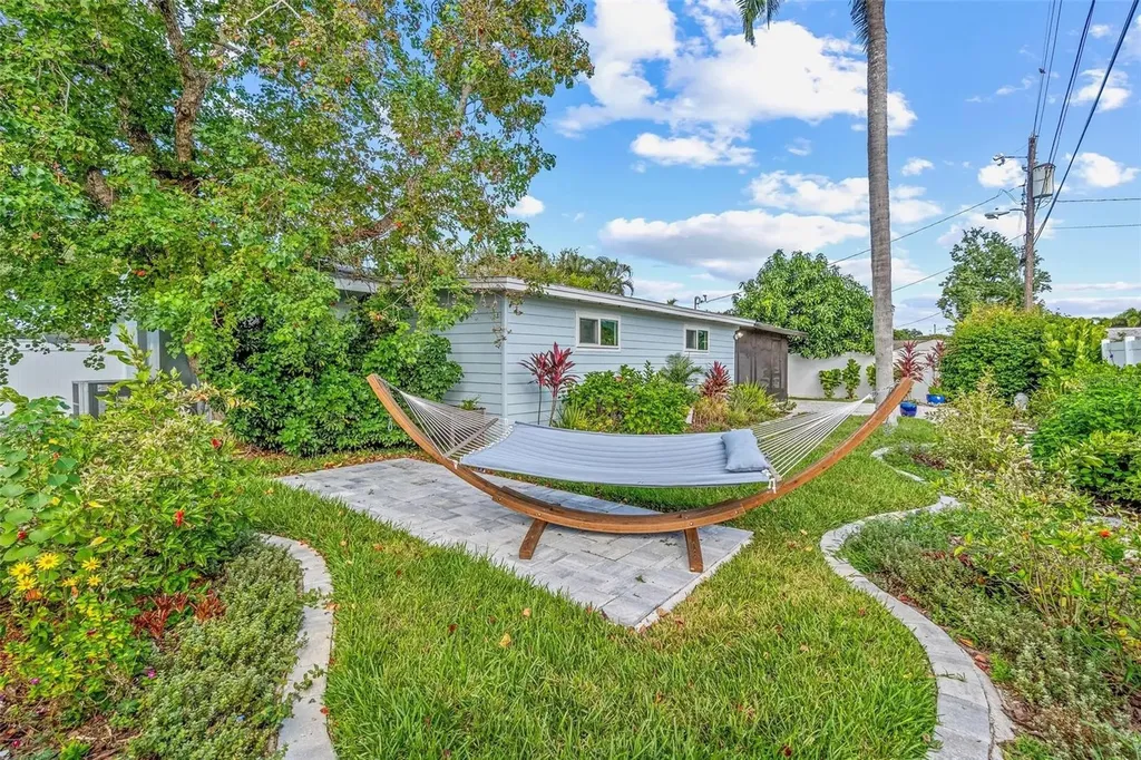 3159 61st Lane N St Petersburg FL 33710