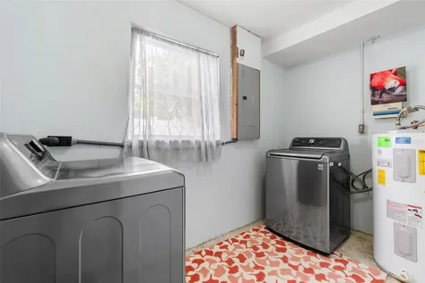 3159 61st Lane N St Petersburg FL 33710
