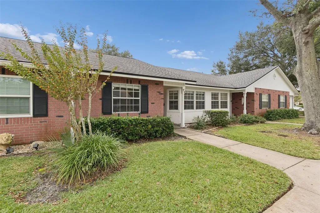 71 Kings Colony Court S Palm Coast FL 32137
