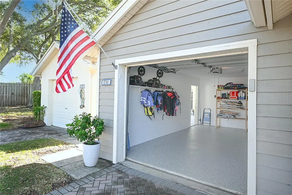 11300 Harbor Way Largo FL 33774