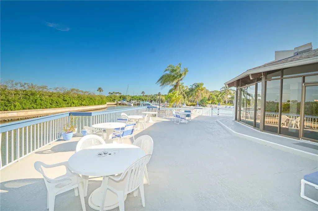 11300 Harbor Way Largo FL 33774