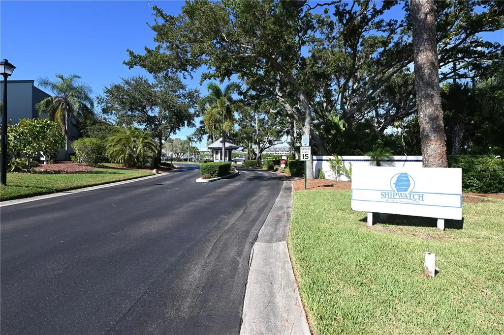 11300 Harbor Way Largo FL 33774