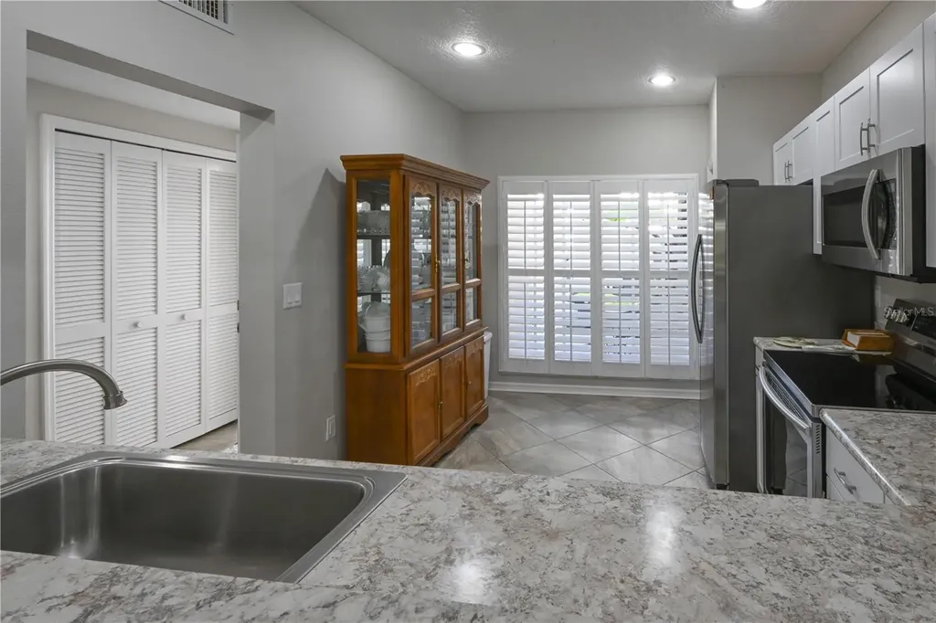 11300 Harbor Way Largo FL 33774