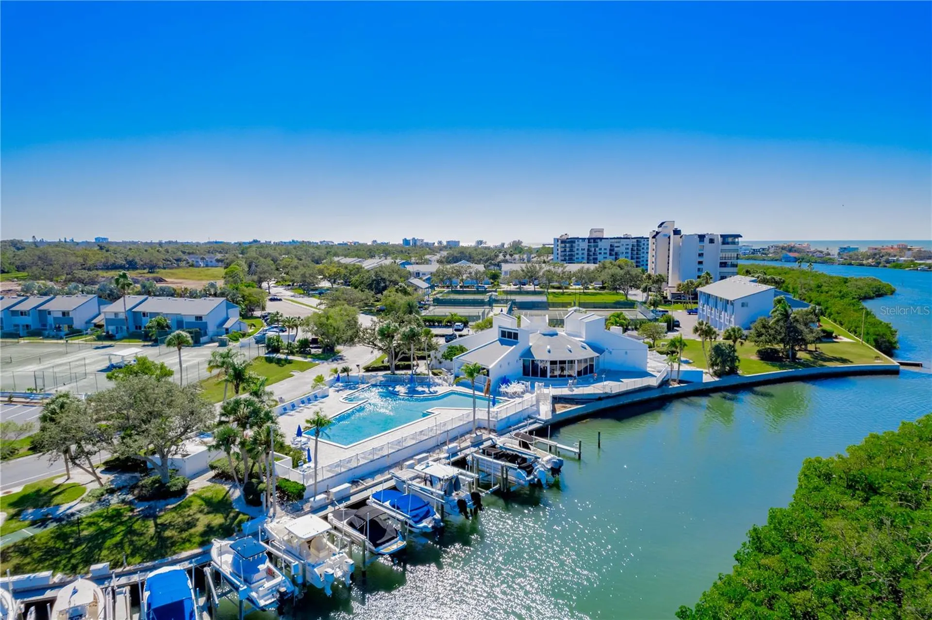 11300 Harbor Way Largo FL 33774