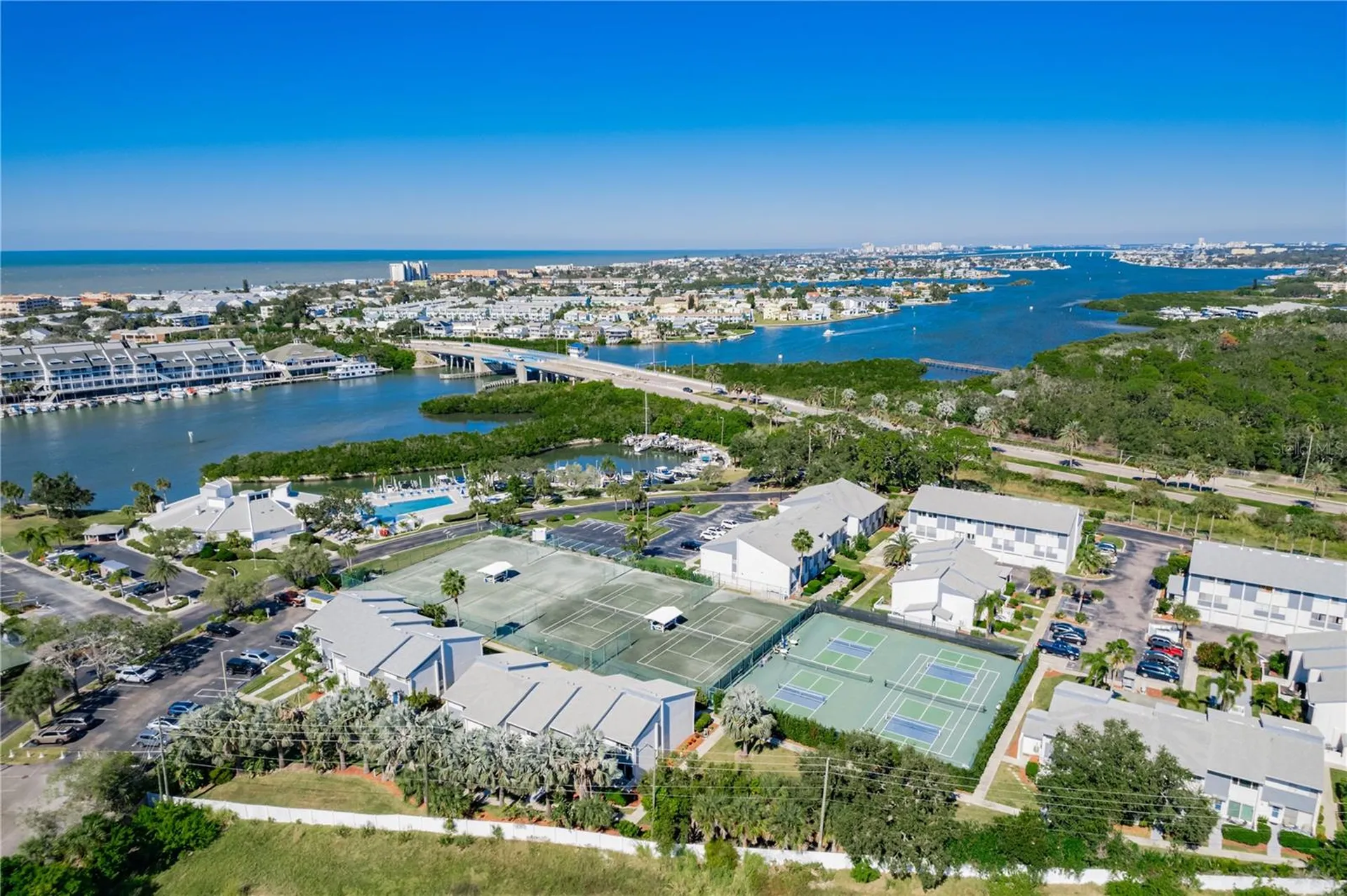 11300 Harbor Way Largo FL 33774