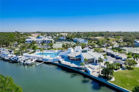 11300 Harbor Way Largo FL 33774