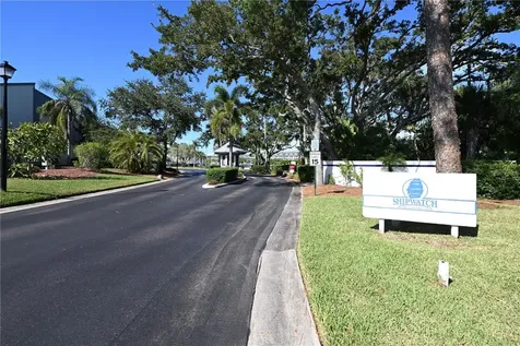 11300 Harbor Way Largo FL 33774