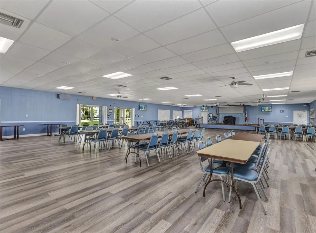 2100 Kings Highway Port Charlotte FL 33980