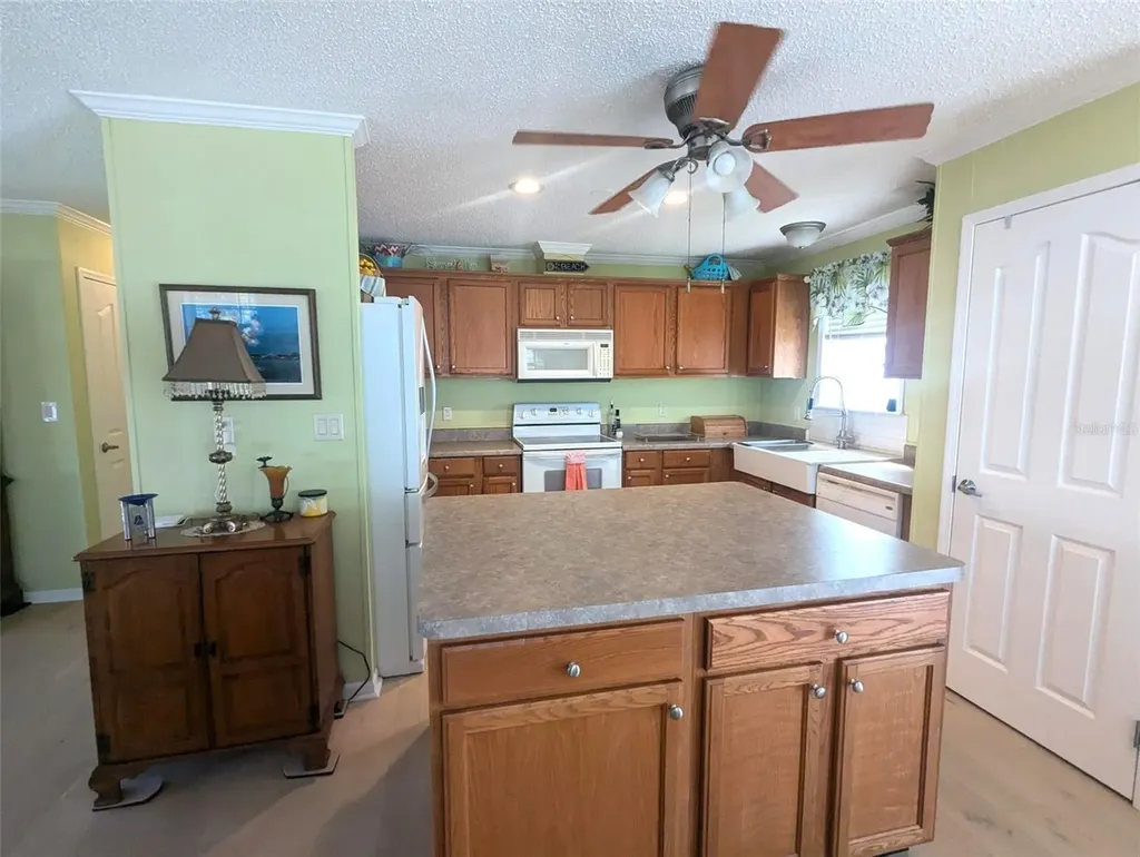 2100 Kings Highway Port Charlotte FL 33980