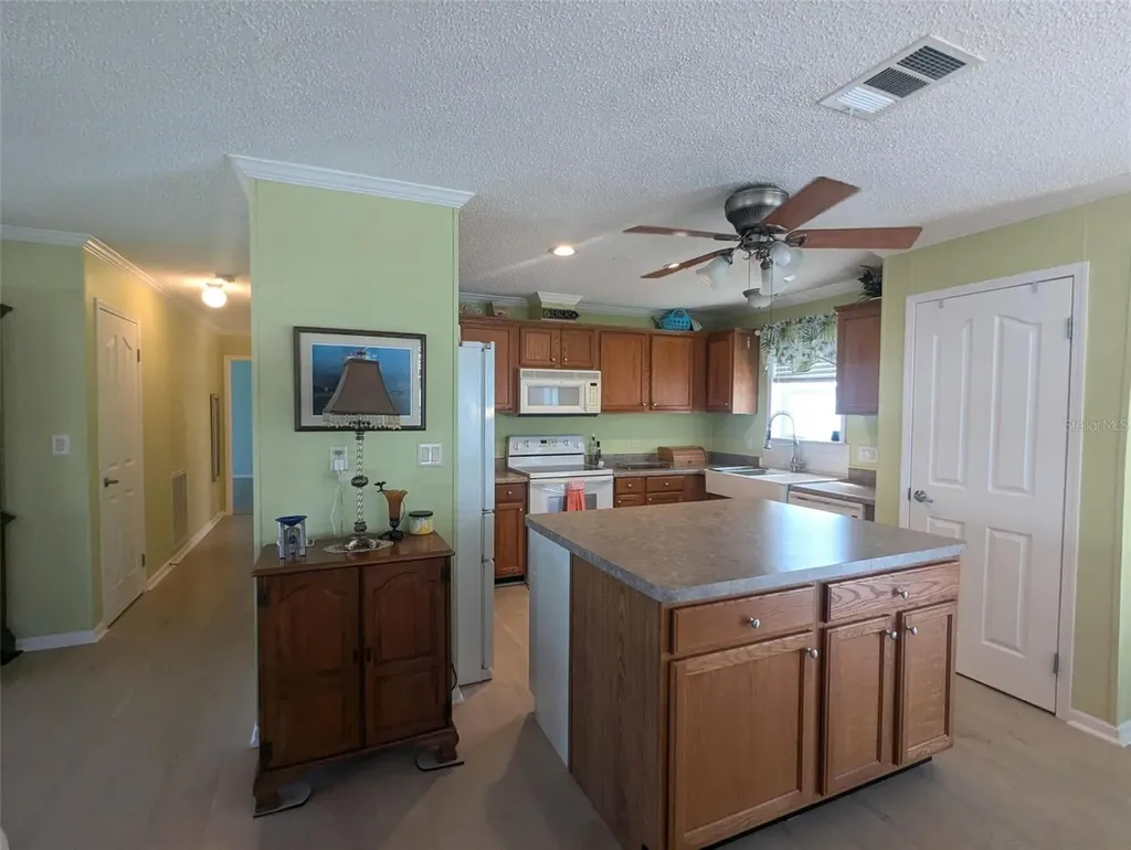 2100 Kings Highway Port Charlotte FL 33980