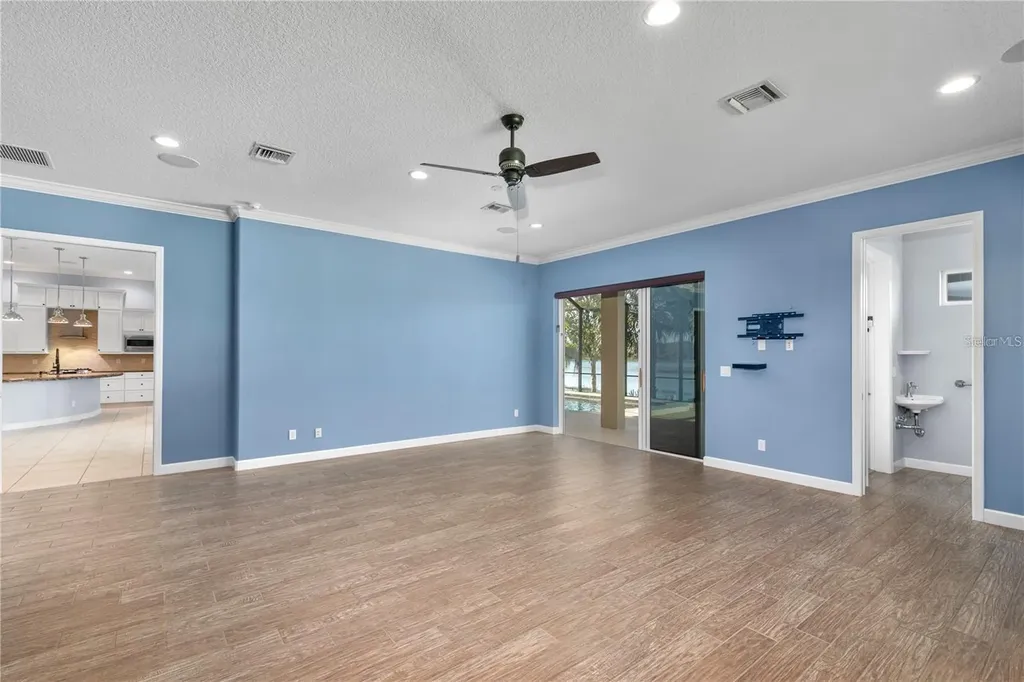 8065 Bridgeport Bay Circle Mount Dora FL 32757